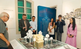 Trưng bày nét đẹp giao thoa văn hóa Á - Âu tại biệt thự 2 mặt tiền trên đất vàng Hà Nội