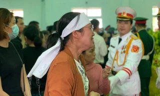 Lễ viếng 13 liệt sĩ: Vĩnh biệt những người con dũng cảm của Tổ quốc