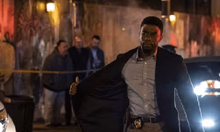 Vừa xong "Endgame", anh em nhà Russo liền rủ Black Panther đi trổ tài trong "21 cây cầu"