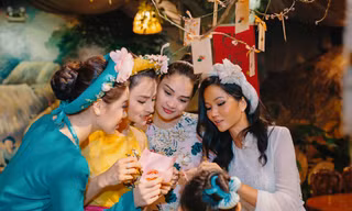 Vũ Thu Phương cùng dàn H’Hen Niê, Khánh Vân dịu dàng trong tà áo tứ thân cùng du xuân