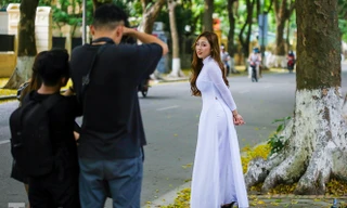 Nhan sắc thiếu nữ trong trẻo dưới nắng vàng mùa thu Hà Nội
