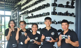 Lóa mắt với bộ sưu tập 600 máy ảnh của chàng trai ở miền Tây