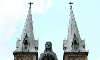 Cận cảnh nhà thờ Đức Bà trùng tu sắp xong