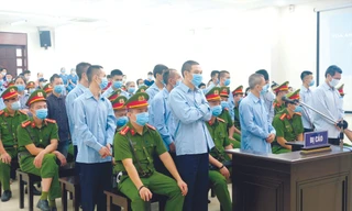 Hội đồng xét xử vụ án 