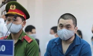 Bị cáo Nguyễn Trần Hoàng Phong tại tòa.