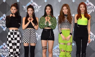 Chuyện thật như đùa, trang phục của ITZY bị chê nhưng stylist lại giành giải thưởng