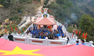 Tháng Ba, trở lại Tri ân người dân tại mặt trận Vị Xuyên