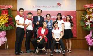 "Phượng hoàng lửa tái sinh"