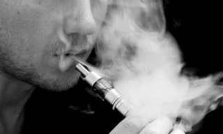 Xu hướng "bình thường hóa" thuốc lá điện tử và cú đấm "knock-out" vào nỗ lực của nhân loại