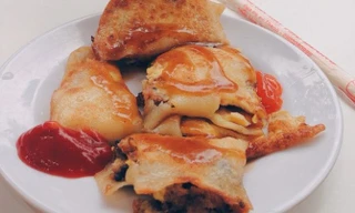 Bạn có thể ăn trưa ngon lành ngay ở những quán trà sữa này!