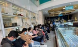 Lý do nhiều người 'quay xe' khi vừa tới tiệm vàng