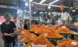 Săn cá, tôm giá 'rẻ không tưởng' ở thủ phủ đồ khô Sài thành