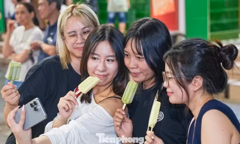 Phản ứng khi Kem Tràng Tiền đóng cửa