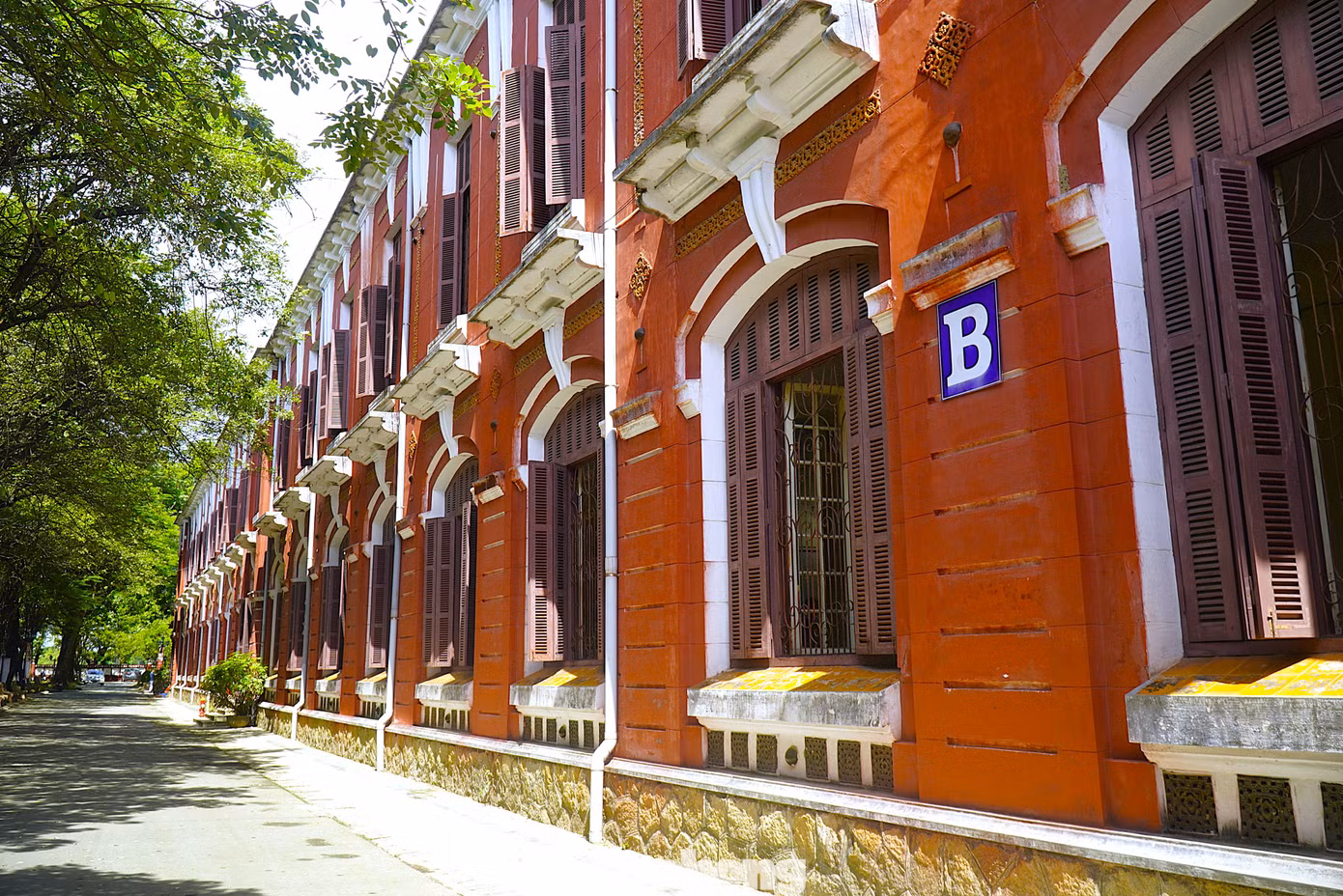 tp-9-1-quoc-hoc-hue.jpg