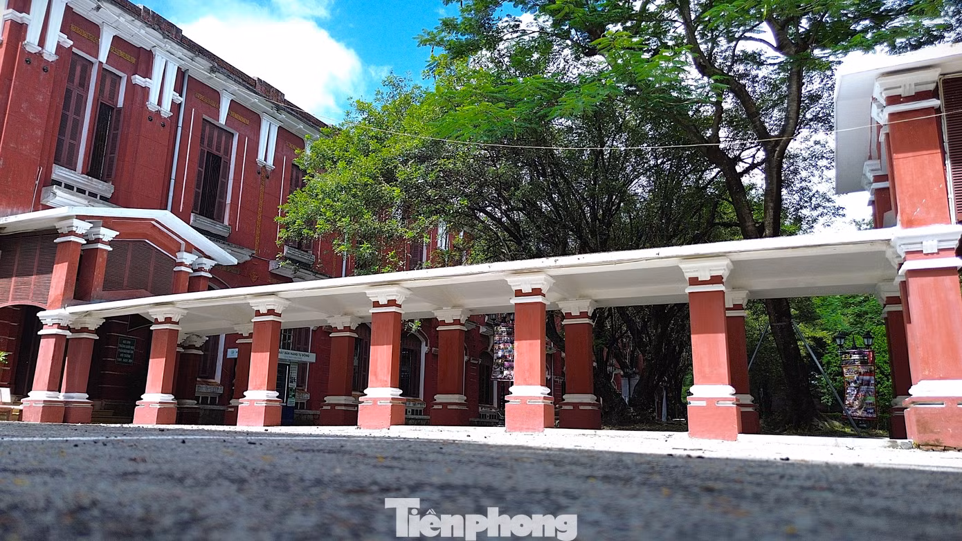 tp-7-quoc-hoc-hue.jpg