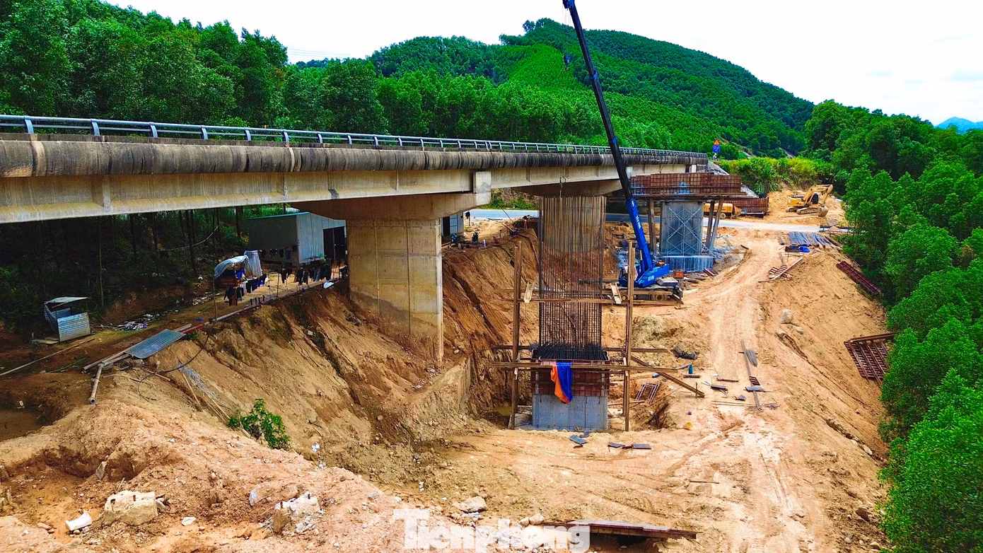 tp-5-chay-nuoc-rut-cao-toc-la-son-hoa-lien-1.jpg