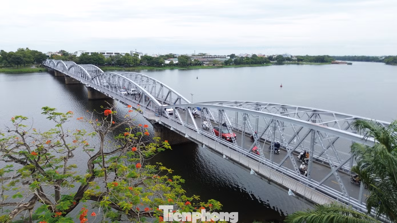 tp-1-cau-truong-tien.jpg