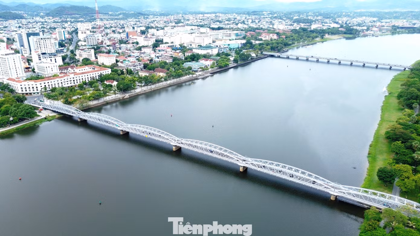 tp-8-cau-truong-tien.jpg