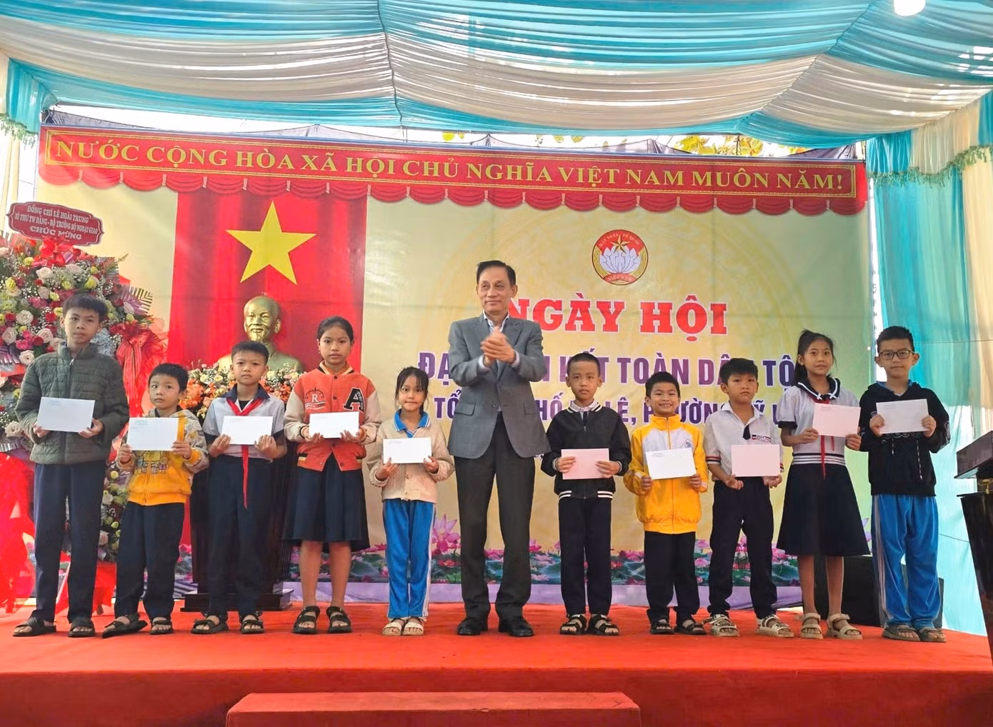 bi-thu-le-hoai-trung-1.jpg