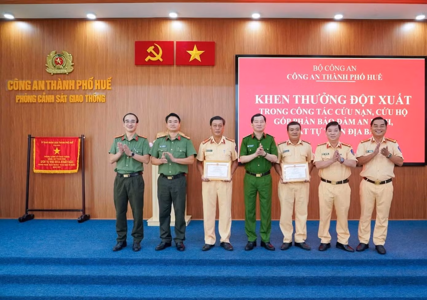 khen-thuong-csgt-5989.jpg