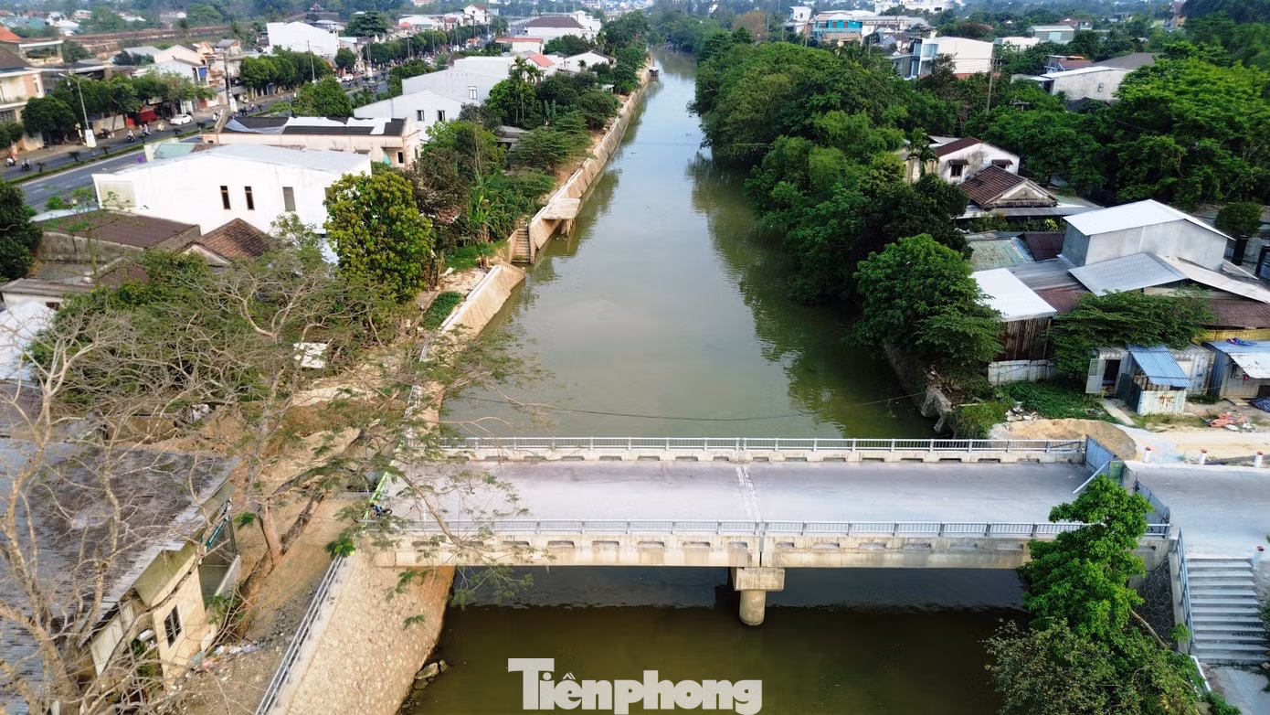 tp-c_3-cau-van-xuan.jpg