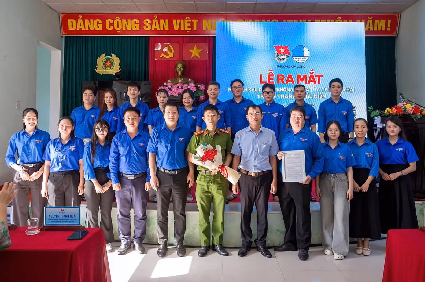 ra-mat-mo-hinh-thanh-nien.jpg