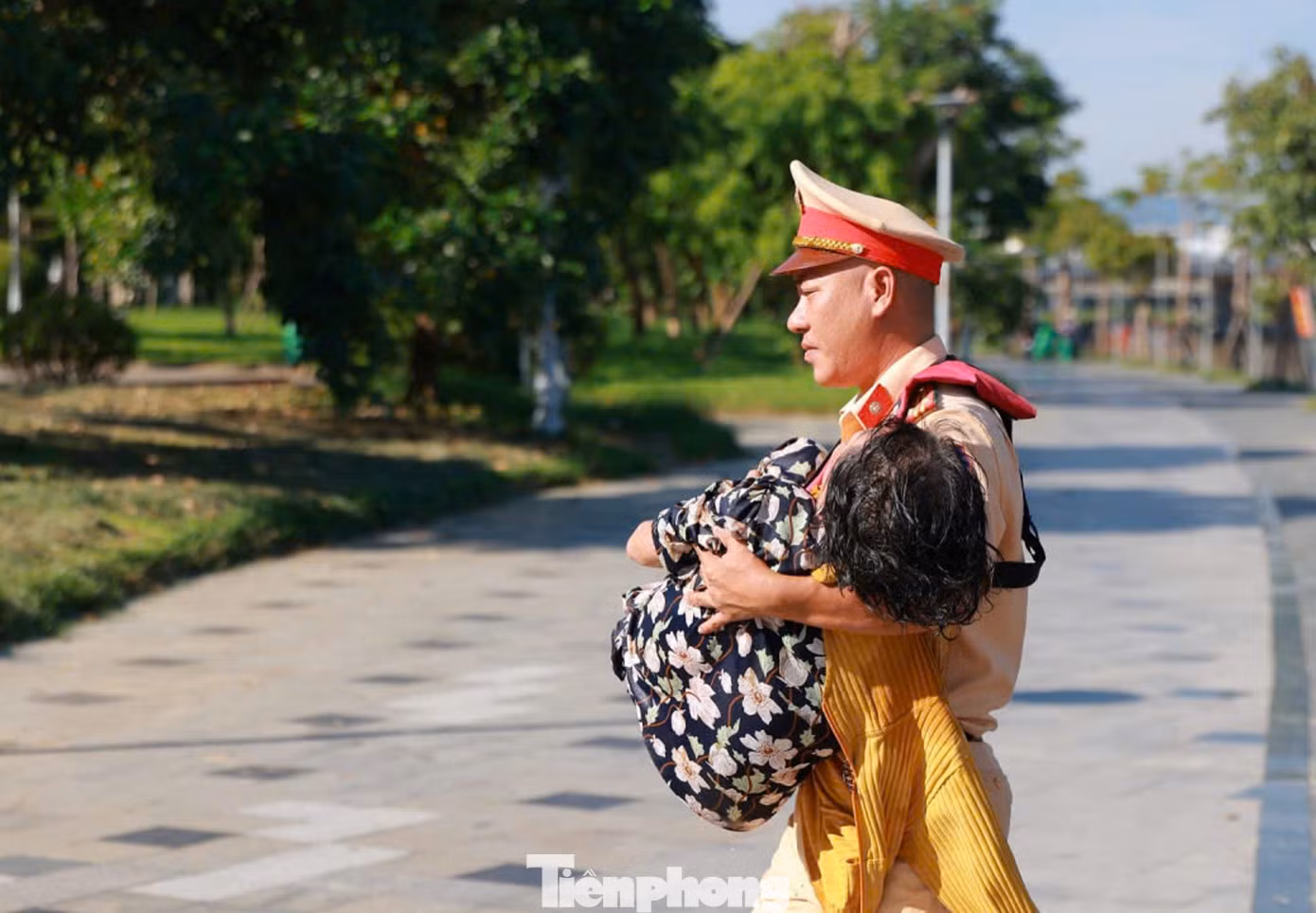 tp-c_csgt-cuu-nguoi.jpg