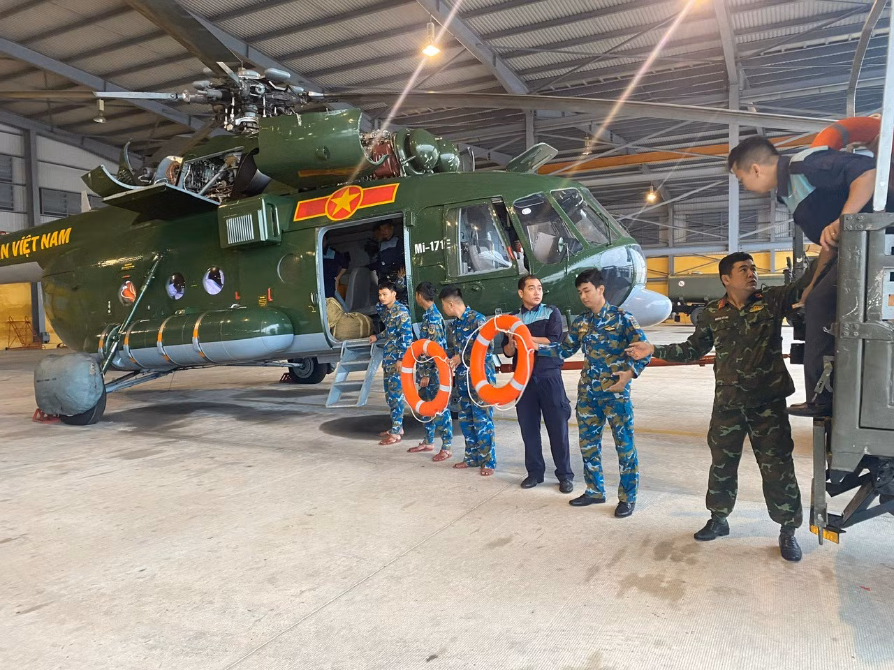 da-nang-khong-van-tiep-te-911763603135.jpg