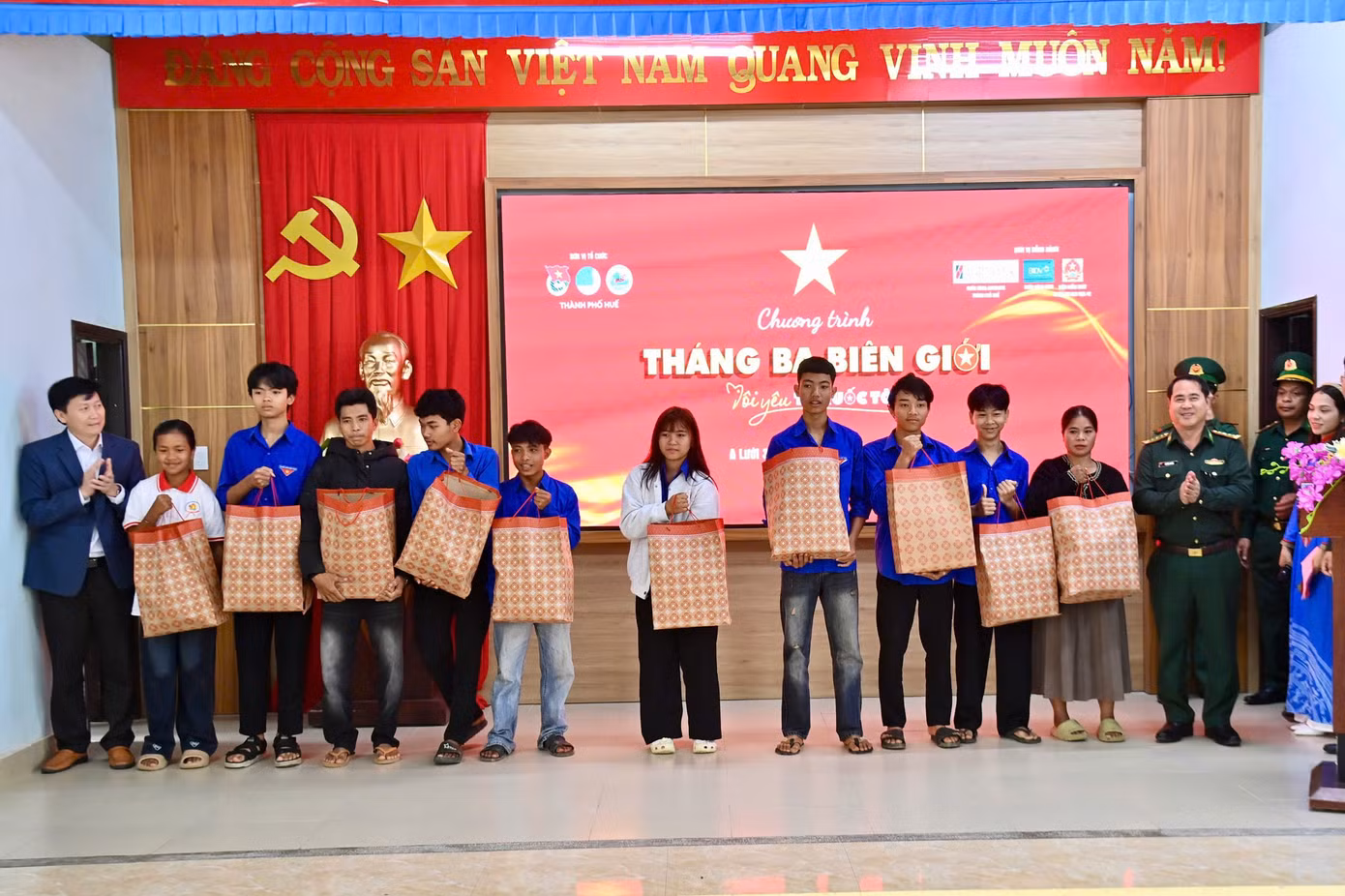 thang-3-bien-gioi-7.jpg