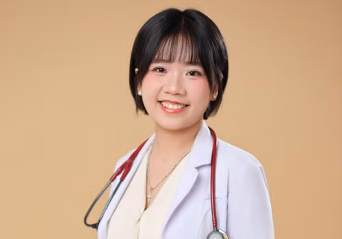 bac-si-tran-thanh-thien-truc.jpg