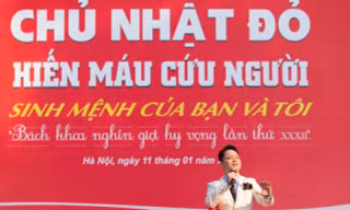 Ca sĩ Lê Thanh Phong: ‘Chủ Nhật Đỏ khiến tôi được sống lại tuổi 18 đầy nhiệt huyết’