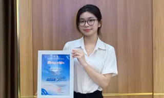 Nữ cử nhân Ngôn ngữ Anh ghi dấu với thành tích học tập xuất sắc và danh hiệu 'Sinh viên 5 tốt'