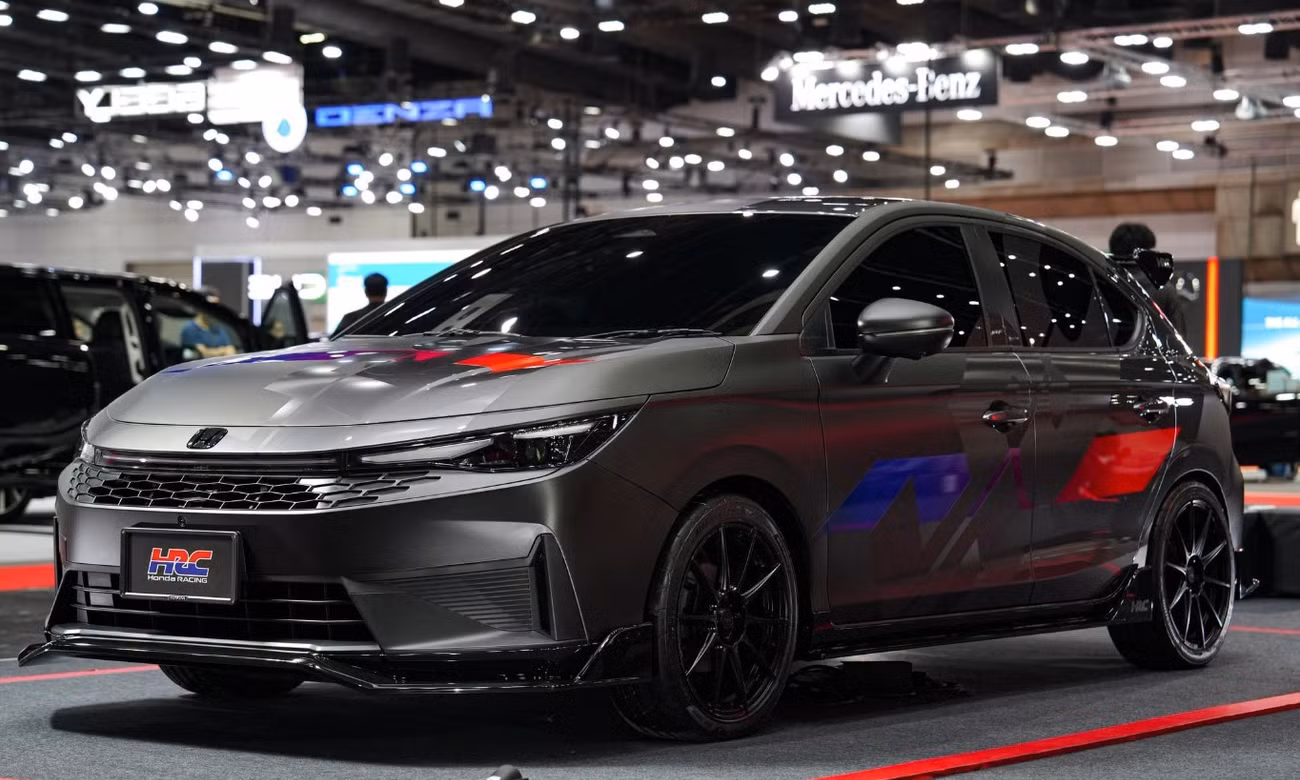 Cận cảnh Honda City bản mới “độ” theo phong cách xe đua