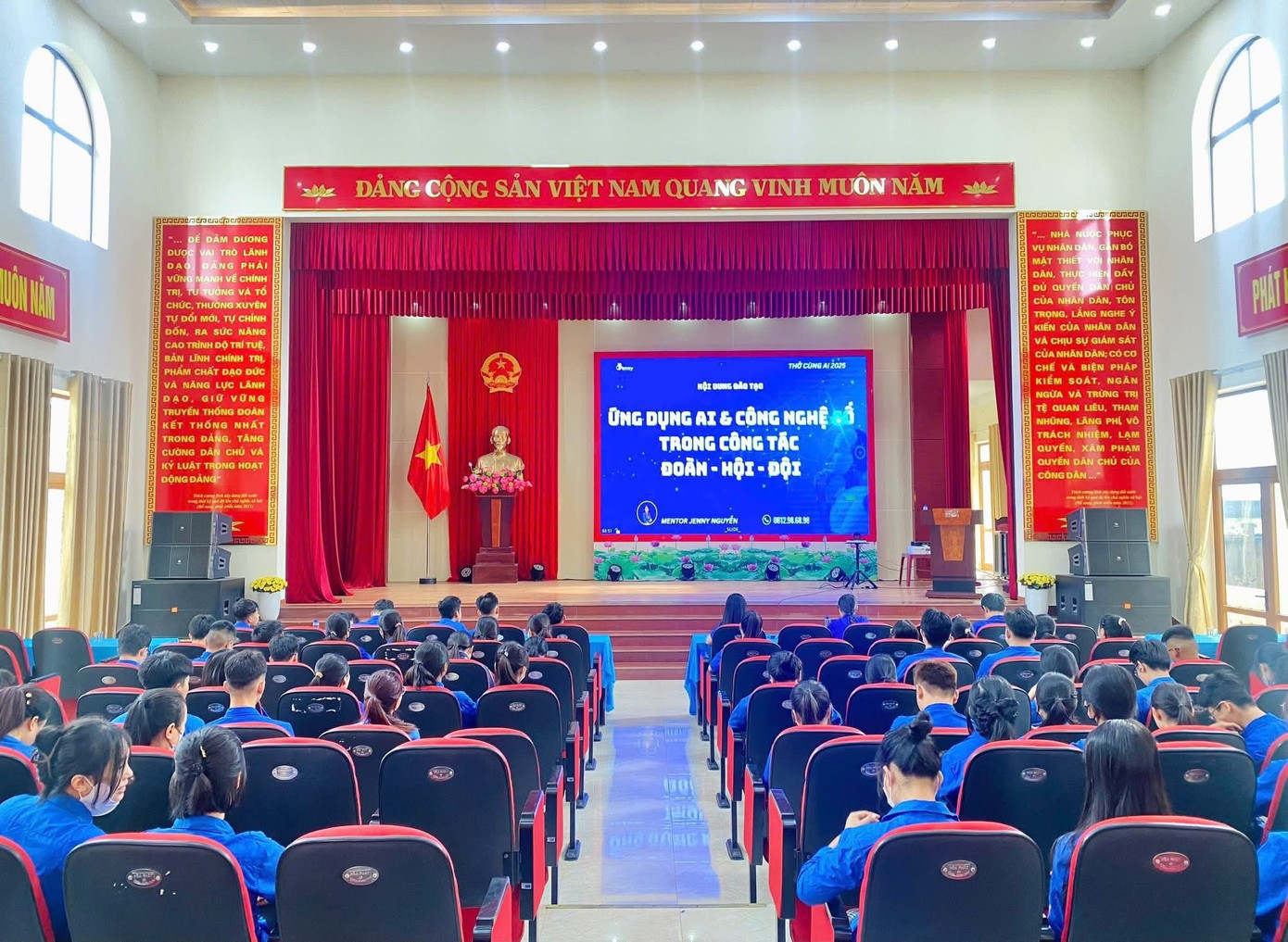 doan-phuong-ha-an-tham-gia-lop-bdhv-so.jpg