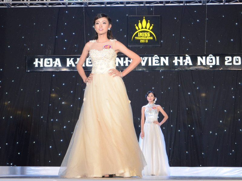 Phần thi trang phục dạ hội