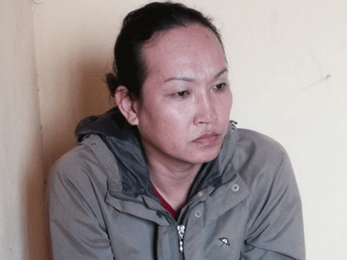 Mời 'mẫu' chuyển giới múa thoát y trong tiệc sinh nhật