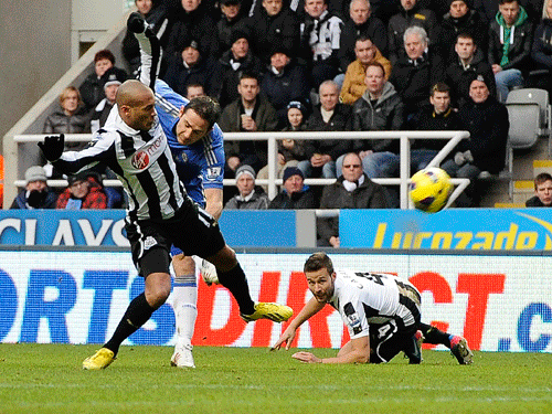 Lampard và pha dứt điểm gỡ hòa 1-1 ở hiệp 2