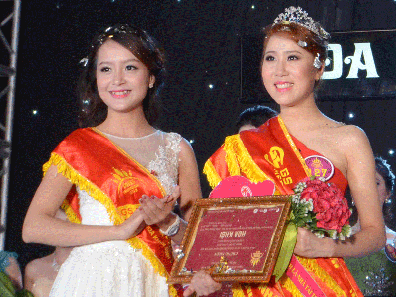 Nữ sinh HV Báo chí và tuyên truyền giành Hoa khôi iMiss Thăng Long