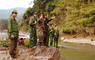 Công an và Bộ đội Biên phòng phối hợp tuần tra, bảo vệ an ninh trật tự biên giới