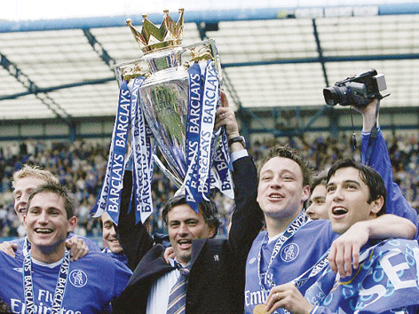 Sau Benitez là Mourinho, và gì nữa?