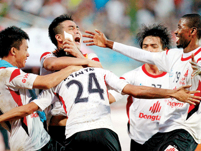 SLNA tái chiếm ngôi đầu