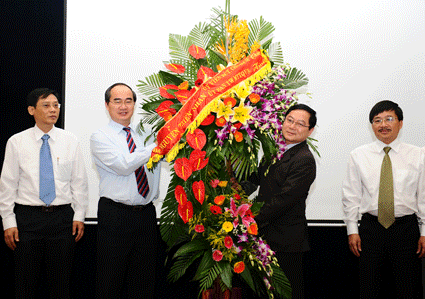 Chủ tịch MTTQ Nguyễn Thiện Nhân thăm báo Tiền Phong