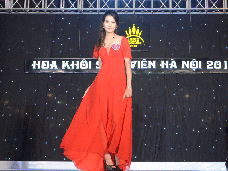 Á khôi 2 thuộc về Nguyễn Thị Thu Hà (SN 1992) sinh viên trường ĐH Kinh doanh Công nghệ Hà Nội. Ảnh: Thanh Hà