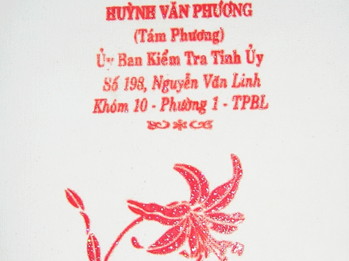 Thêm một vụ in nơi công tác lên thiệp cưới