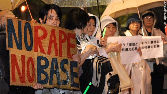 Người dân đảo Okinawa phản đối Mỹ đóng quân trên hòn đảo này