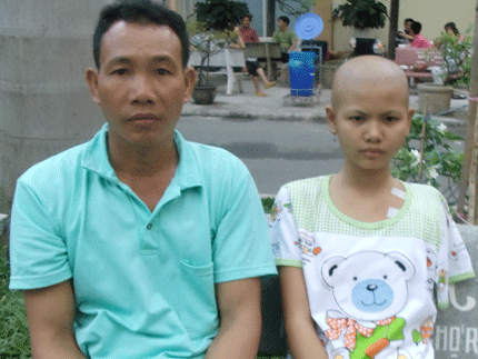 Nữ sinh phải cắt bỏ tay: 'Làm sao để con làm cô giáo?'