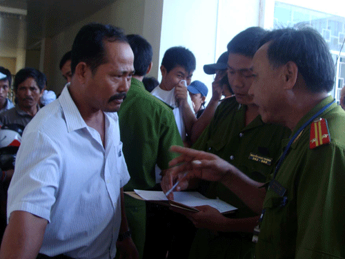 Lực lượng công an đến Khoa Sản điều tra vụ việc