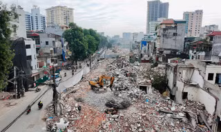 Toàn cảnh từ trên cao tuyến Hoàng Cầu - Voi Phục, 'con đường đắt nhất hành tinh' dần lộ diện