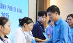Tổng Liên đoàn Lao động Việt Nam trao 1 tỉ đồng hỗ trợ công nhân Đà Nẵng sau mưa lũ