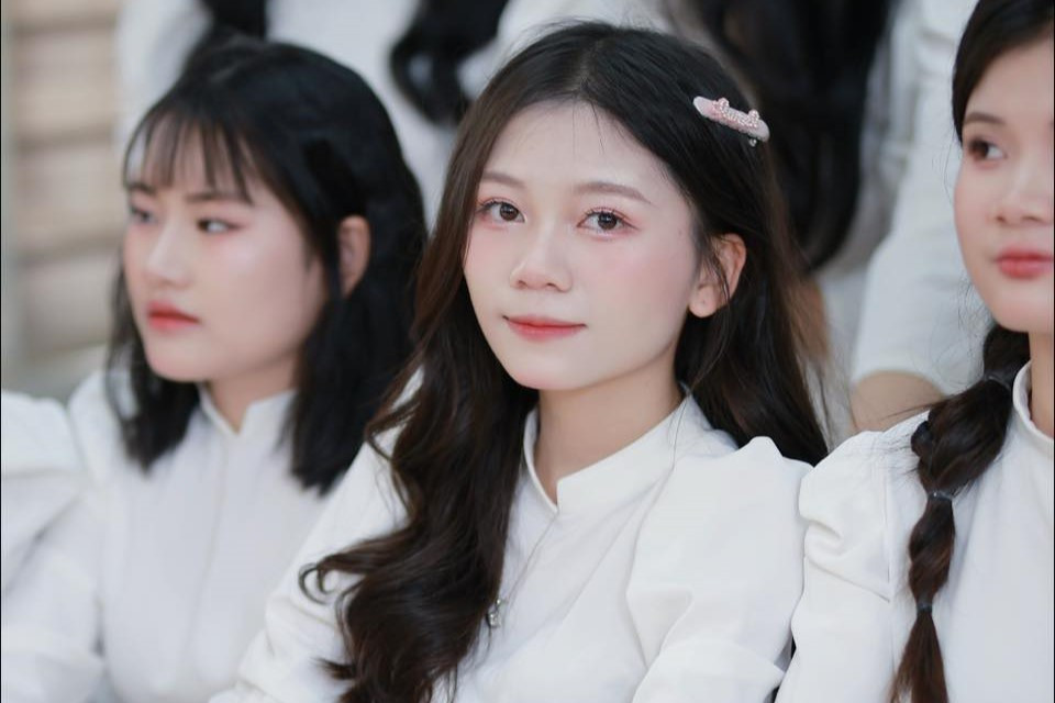 Nữ sinh Lang Thị Nguyệt Nhi 494495915-1127058299224743-8121290962438730173-n.jpg